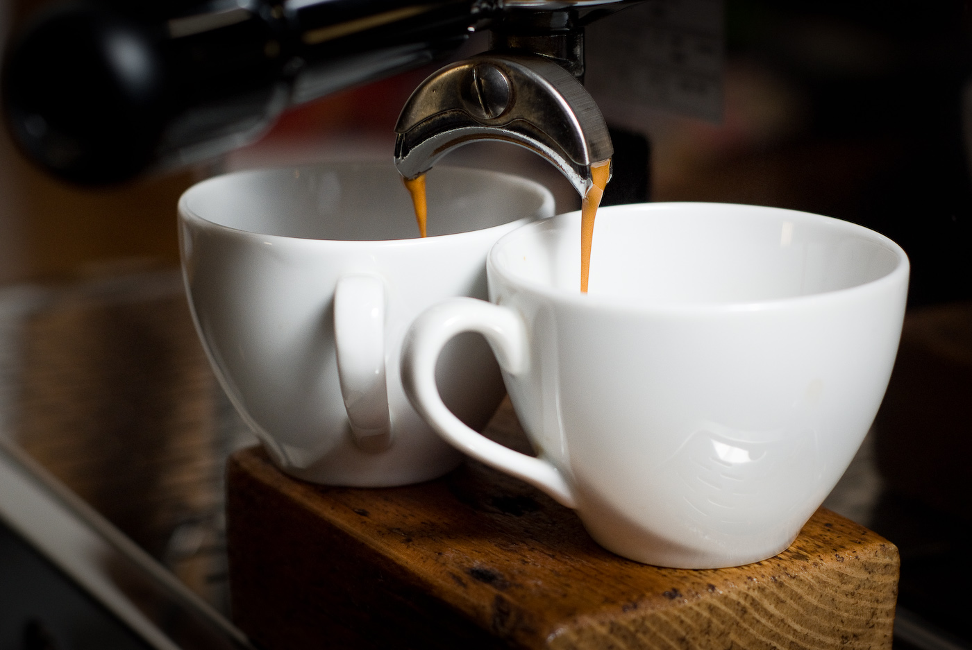 Кофеварка также называется домашняя или переполненная кофеварка очень   удобное устройство для приготовления кофе